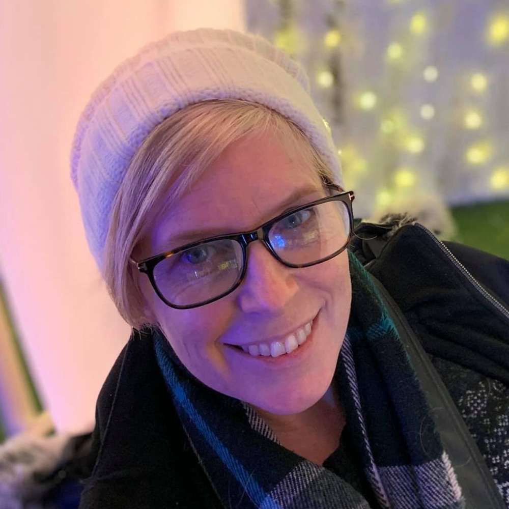 Meet your Posher, Elaine